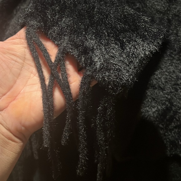 Poncho - Picture 3 of 4